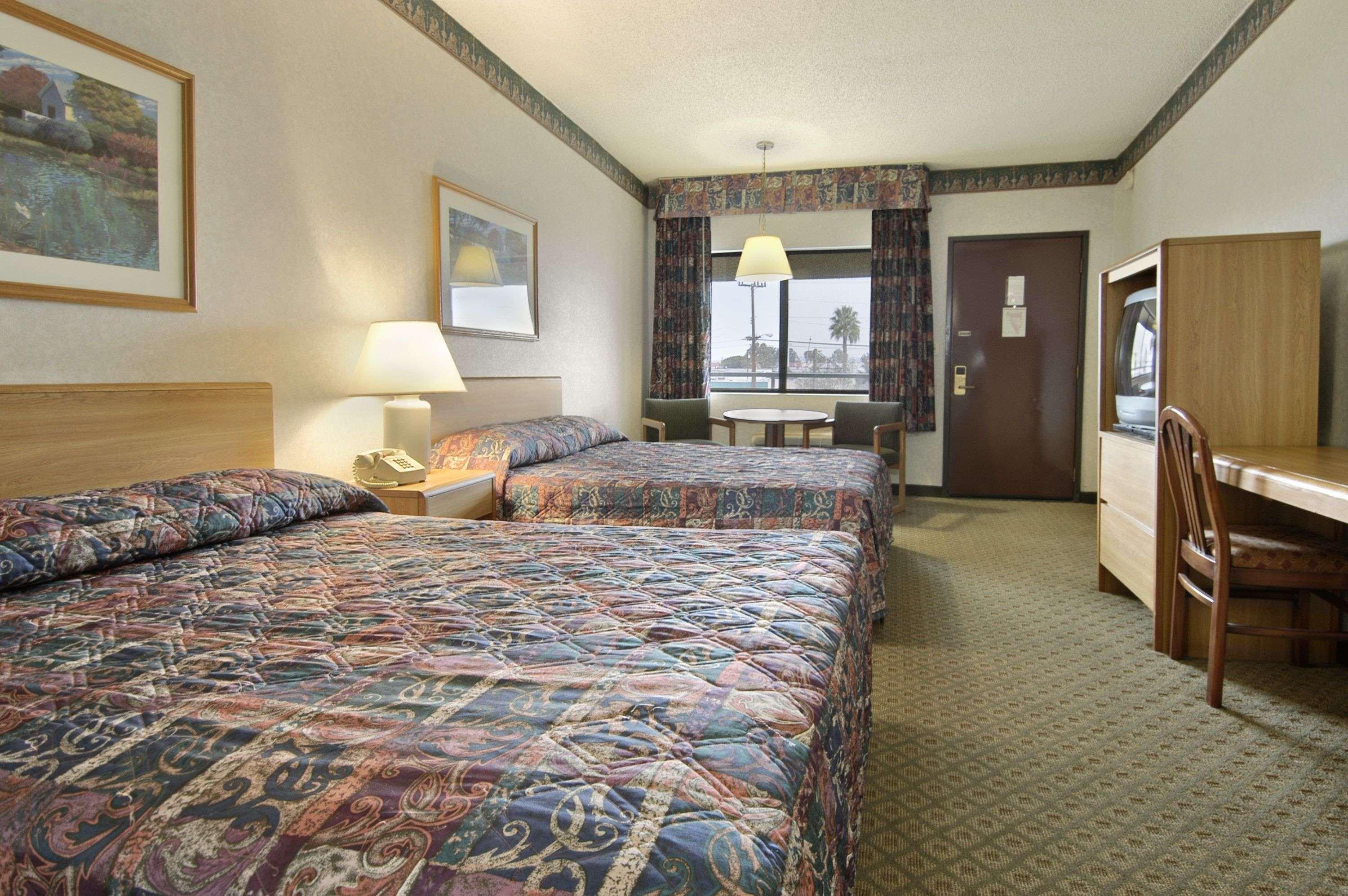 Travelodge By Wyndham Commerce Los Angeles Area Camera foto