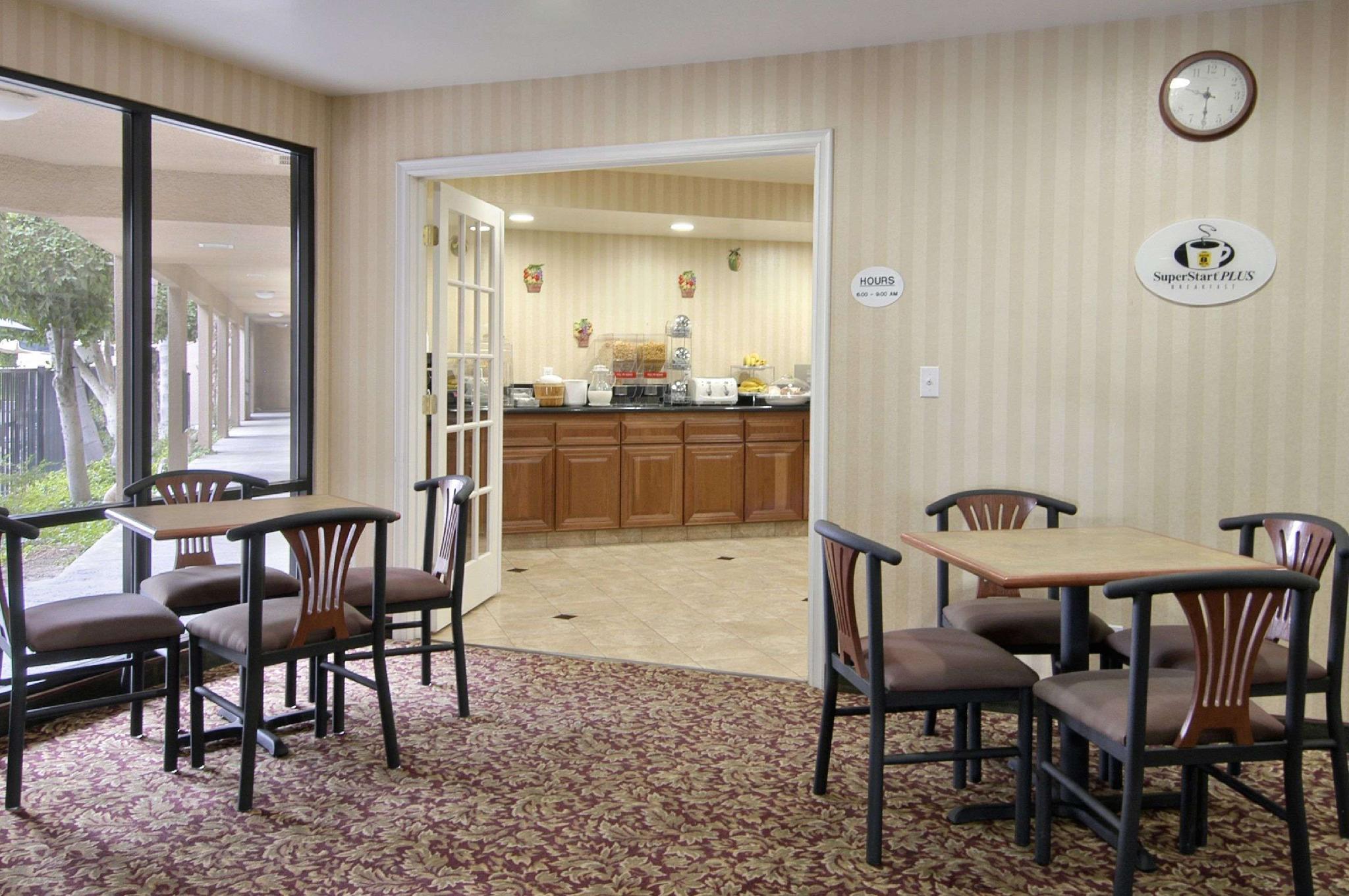 Travelodge By Wyndham Commerce Los Angeles Area Esterno foto