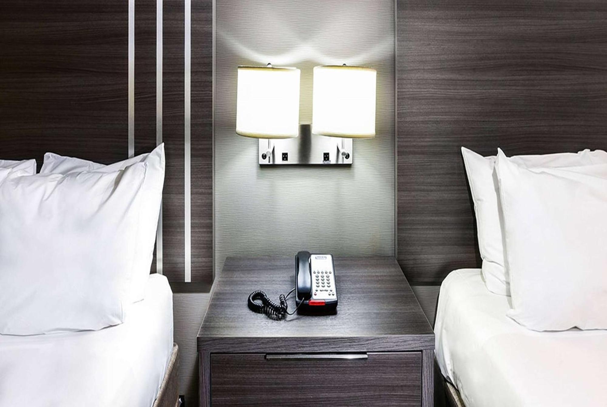 Travelodge By Wyndham Commerce Los Angeles Area Esterno foto